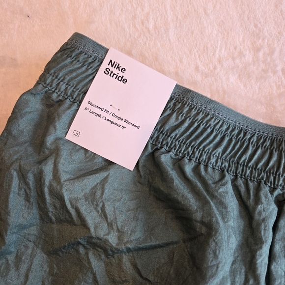 Men's Nike Stride Dri-FIT Running Shorts - Green - Standard Fit - 5" Inseam  XXL - Picture 11 of 13